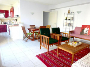 Appartement de 2 chambres a Agde a 50 m de la plage avec piscine partagee et terrasse amenagee